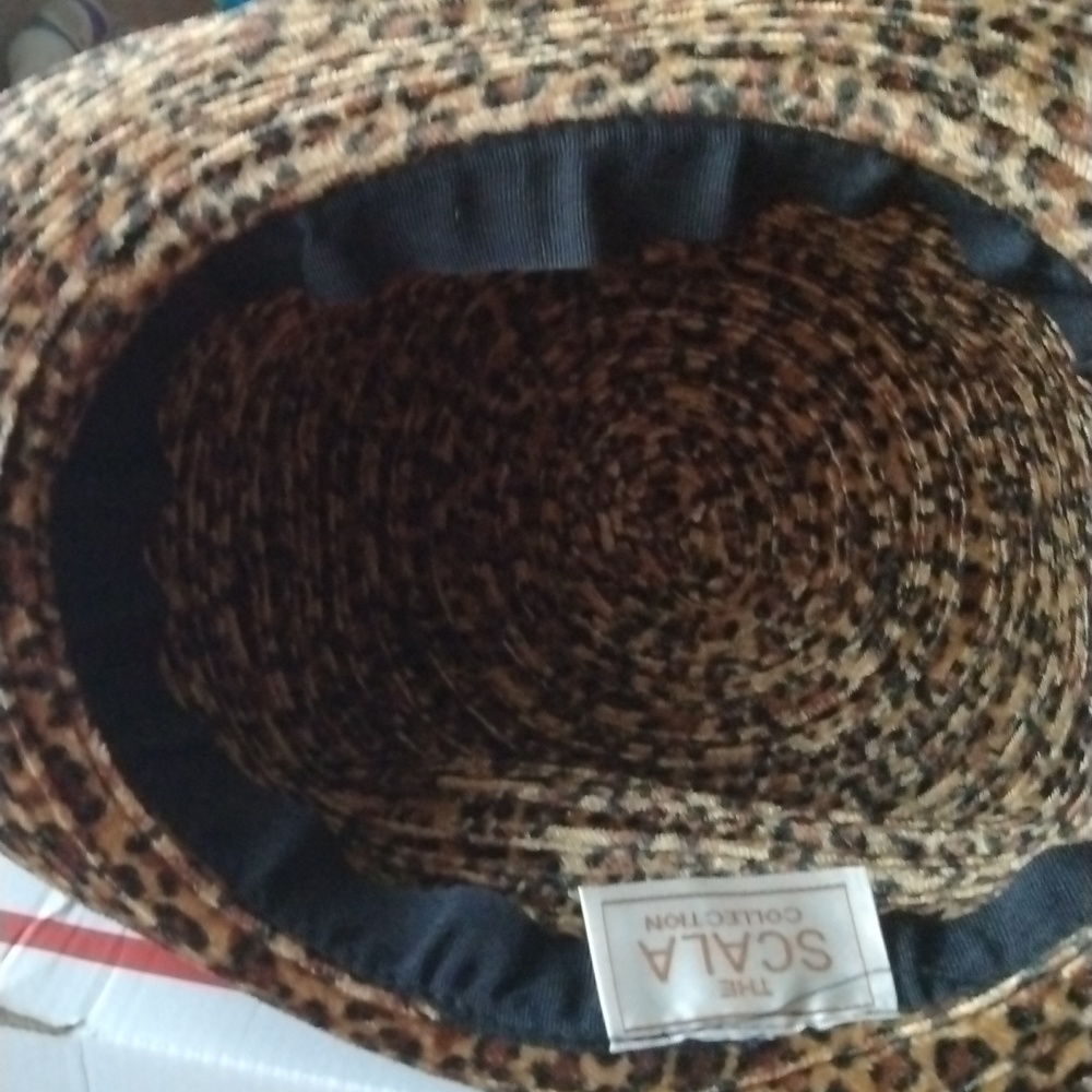 Scala Leopard Velvet(Winter,Spring, Fall) Print Ha - image 4